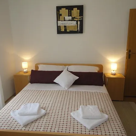 Appartement Comfortable Basa Split